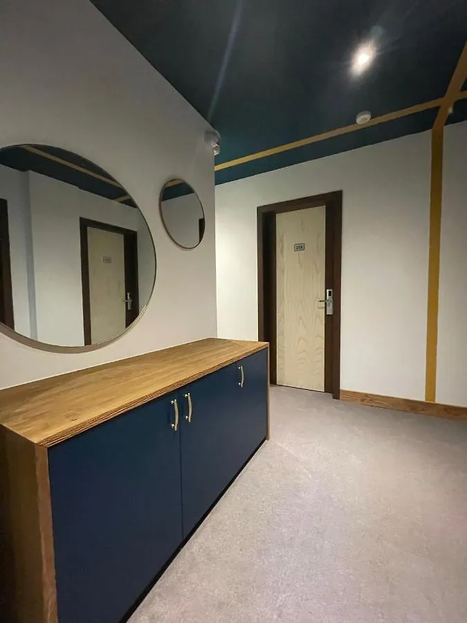 **  Hotel La Verticale ex hôtel du Louvre Chamonix France